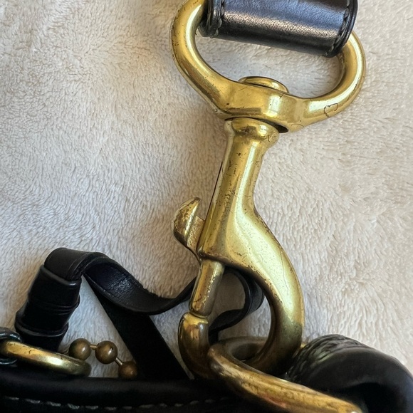 COACH | EXCELLENT CONDITION! Bleecker Black Signature Bucket Bag - Picture 12 of 15